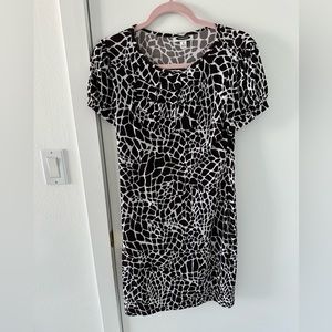 Intermision dress brown/ whit size 4